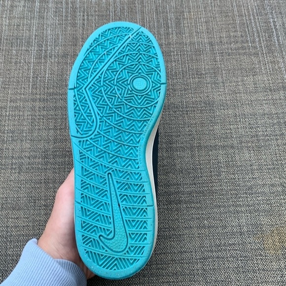 Nike Rabona SB Kids Skate Suede Sneakers - Picture 6 of 7